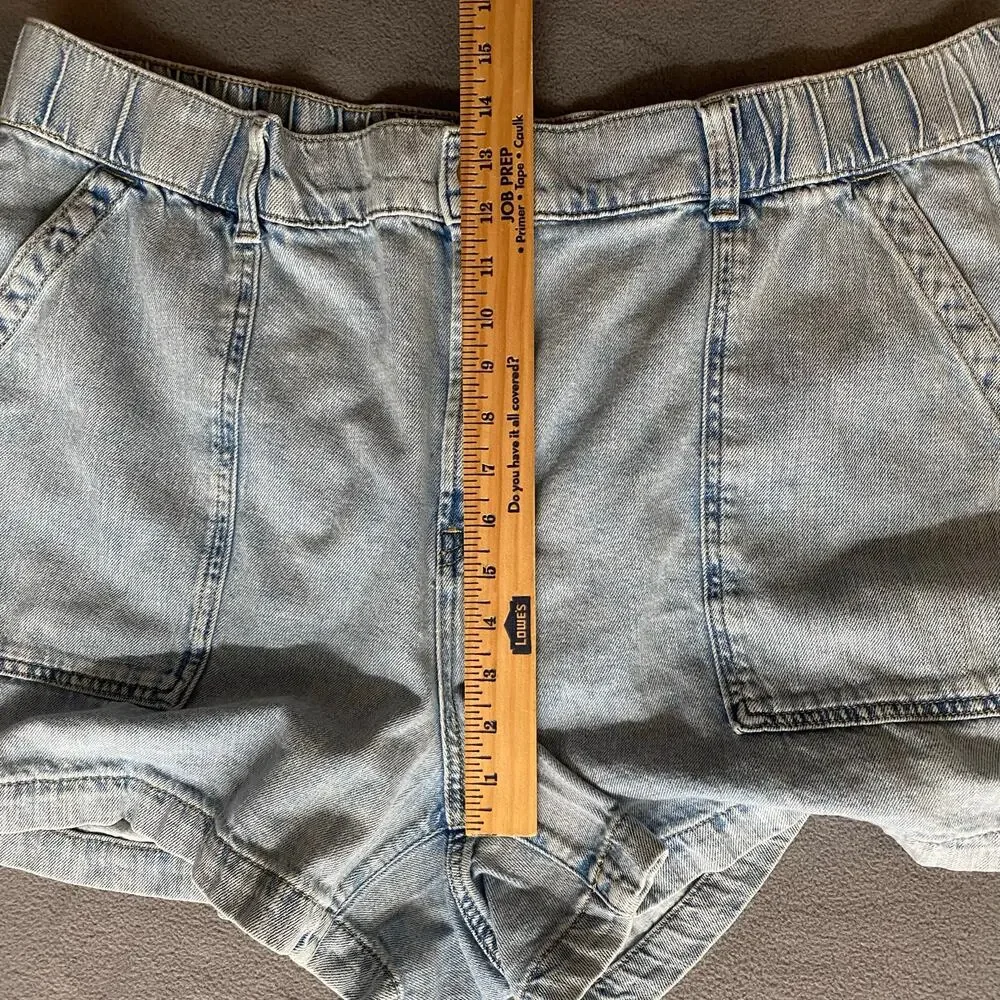 Gap Easy Utility‎ Denim Shorts Womens XXL Light Wash Blue Pockets Casual
